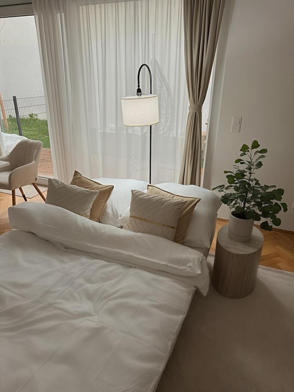 Dreamy Garden Apartment *
